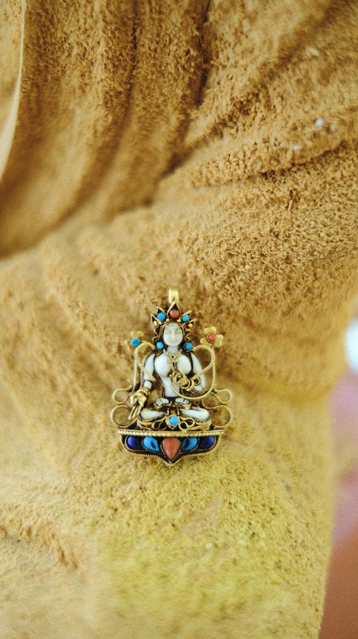 尼泊尔925鎏金珊瑚白度母吊坠 商品图1