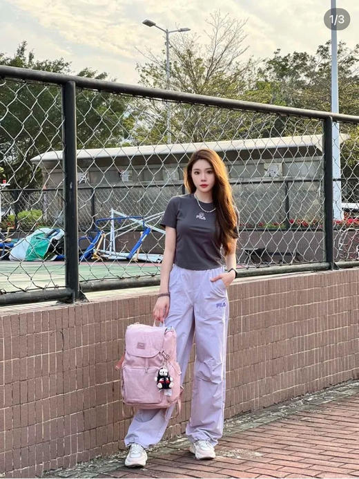 【迎开放日 恰好又是踏青的季节 快速超特价福利一波】F家 休闲女生 翻盖 双肩背包 上学 上班通勤 出游 休闲多场景 都可以驾驭 商品图9