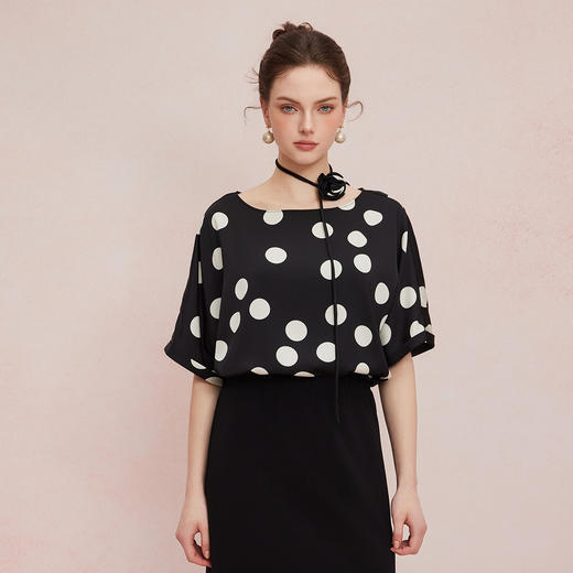 QF255斯尔丽25新款法式复古波点廓形不规则下摆腰带可变项链宽松上衣 商品图2