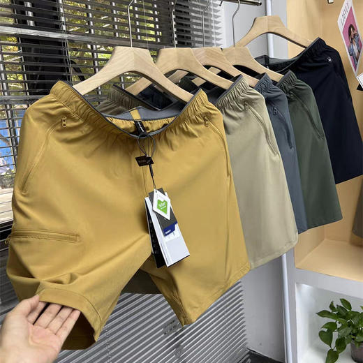 镇店短裤！2025轻奢冷感户外轻量防水轻盈透气夏季运动休闲男短裤！ 商品图0