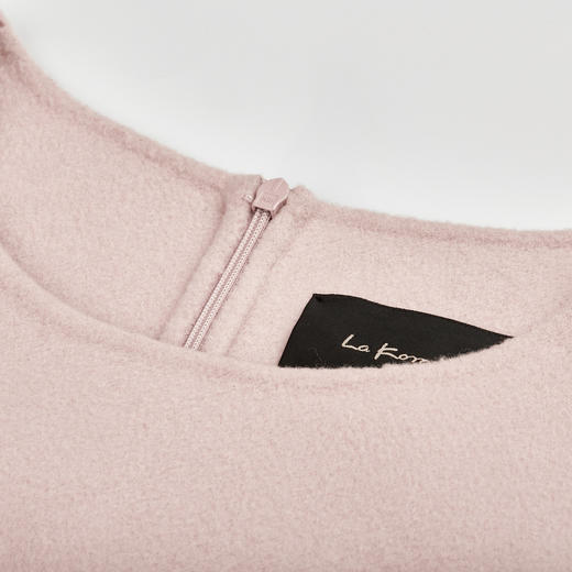 R1AGG6115WP40 La Koradior 拉珂蒂连衣裙女修身粉色无袖立体刺绣礼服【100%羊毛】 商品图3