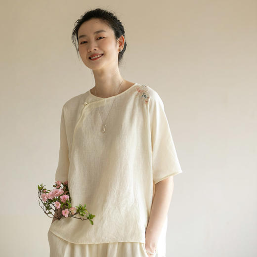 牧衣游原创 手工刺绣汉麻套头衫轻薄清凉禅意复古短袖上衣 撷芳归 商品图0