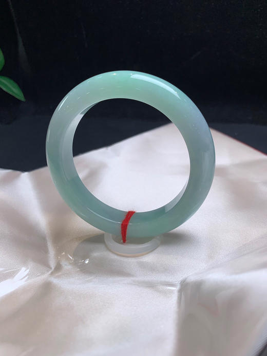 612857，54.5果绿底正圈 ，整圈带果绿底，条形大气，正装，底子均匀细腻 商品图2