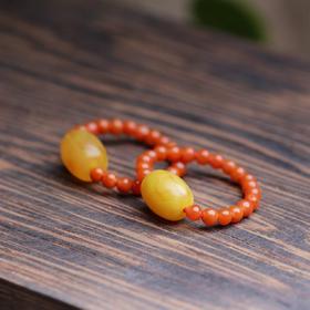 六鑫珠宝 天然小南红搭配蜜蜡配珠戒指