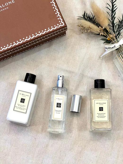 D050627英国梨小苍兰沐浴露身体乳香水三件套 商品图7