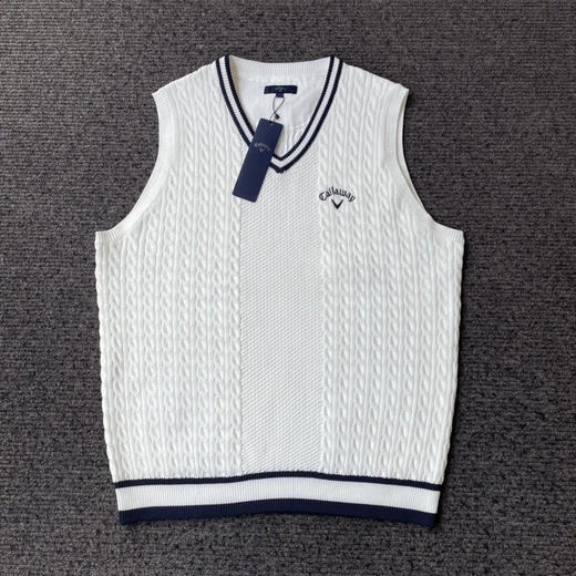 日单正品卡拉威高尔夫针织马甲
白色3L 灰色M L LL 3L 军绿色L 深蓝色3L 各几件
原价12000日元
M 胸围96 L 胸围102 LL 胸围108 3L 胸围114 商品图4