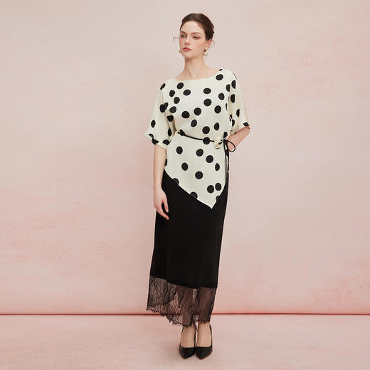 QF255斯尔丽25新款法式复古波点廓形不规则下摆腰带可变项链宽松上衣 商品图8
