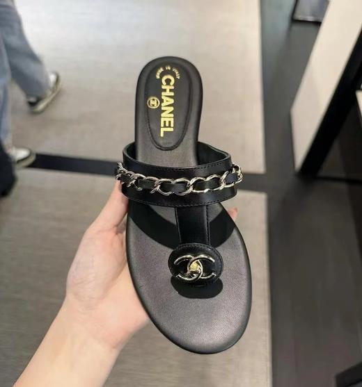重磅推荐  25P链条夹脚拖鞋   黑金羊皮复古链条拖鞋 商品图0