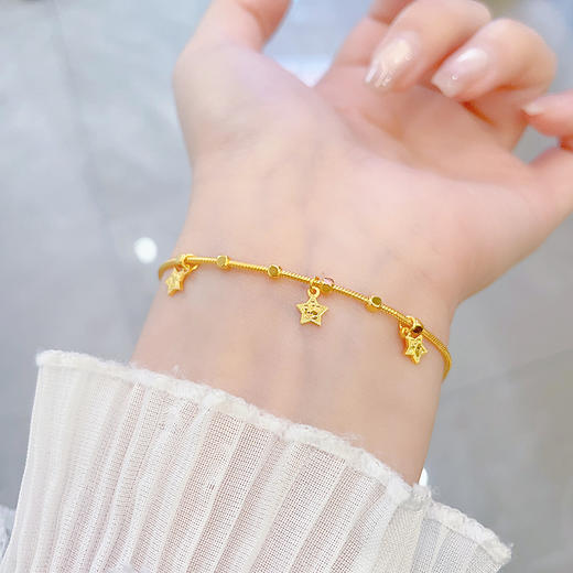 【限时7.5折】【定价黄金】足金999 #碎碎冰 #为你摘星 5G黄金空心碎碎冰星星吊饰蹦迪珠蛇骨调节手链(AG5GSL00285)（预售产品下单后不退款不退货不换货不补差价） 商品图0