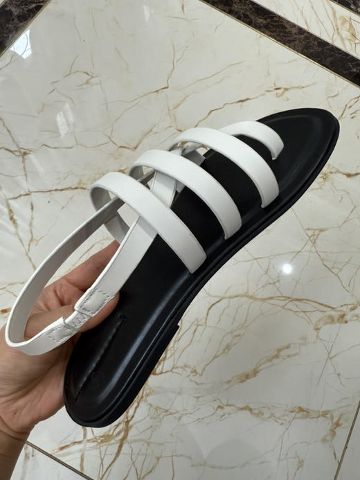 56-8 25新款 原楦tr抽条凉鞋 三色 35-40不要选大很准很舒适 商品图2