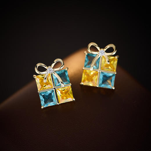 LY 059精致时尚几何方形微镶锆石蝴蝶结耳钉 商品图0
