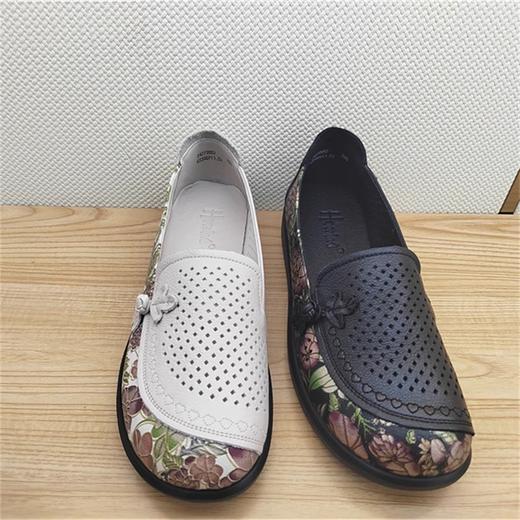 豪行夏季新款24272052真皮休闲低跟复古打孔女鞋凉鞋 商品图1