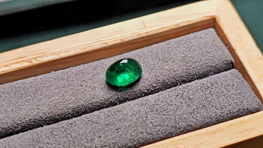 2.38ct蛋面祖母绿裸石 商品图2