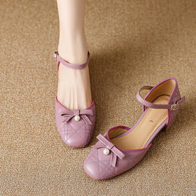 【预售5天】小香风真皮蝴蝶结粗跟包头凉鞋圆头中跟一字带时装凉鞋HCYYHD&6064