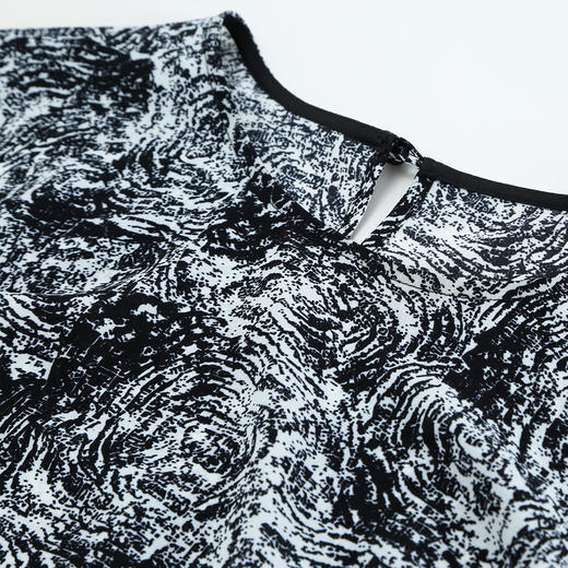 QF867斯尔丽2025夏季新款设计感抛袖下摆裹裙法式碎花显瘦高连衣裙 商品图5