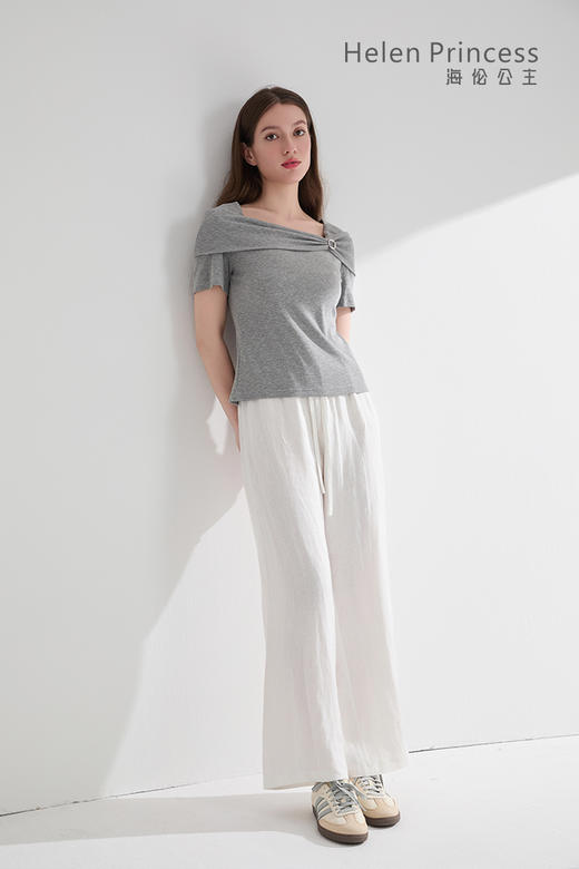 方领蝴蝶结一字肩上衣 商品图3