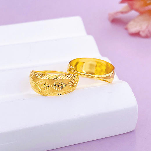 【限时克减150元】足金999.9 菱形车花蛇肚耳包(ES00617)预售产品下单后不退款不退货不换货不补差价 商品图1