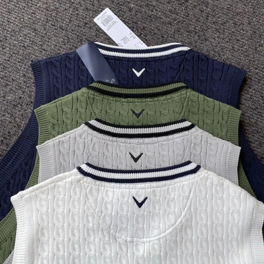 日单正品卡拉威高尔夫针织马甲
白色3L 灰色M L LL 3L 军绿色L 深蓝色3L 各几件
原价12000日元
M 胸围96 L 胸围102 LL 胸围108 3L 胸围114 商品图8