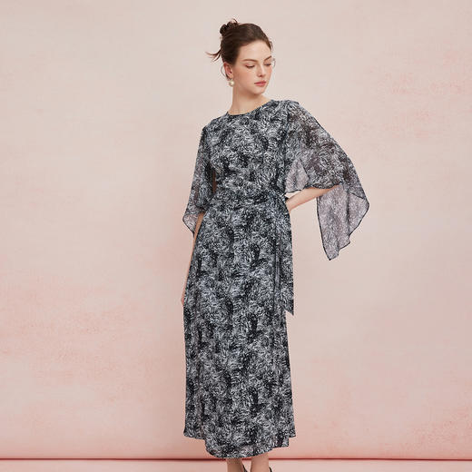 QF867斯尔丽2025夏季新款设计感抛袖下摆裹裙法式碎花显瘦高连衣裙 商品图0