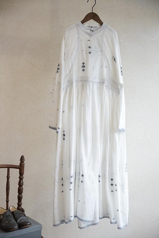 MAKU textiles｜丝棉​​叠盖襟片刺绣连衣裙 商品图1