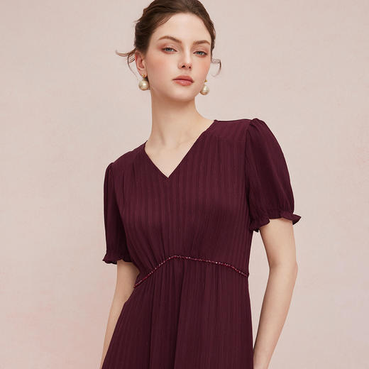 QF857斯尔丽2025夏季新款简约时尚通勤日常压褶显瘦宽松好穿连衣裙 商品图4