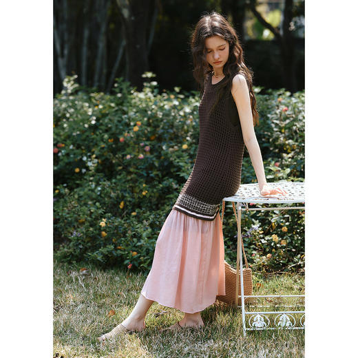 OLrain欧芮儿咖色拼粉色法式度假毛针织连衣裙女夏季2025新款长裙 商品图3