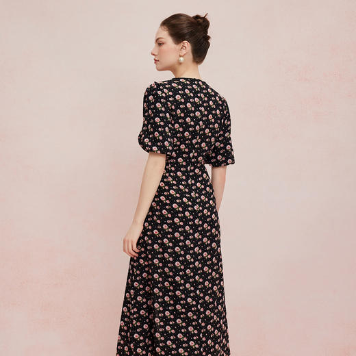 QF863斯尔丽2025夏季新款法式浪漫立体手工盘花腰间收褶显瘦碎花连衣裙 商品图1