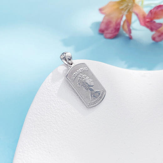 【限时8.8折】【线上铂金馆】PT950 铂金空心车花影底欧美风女王方牌吊坠(BFPTDZ00014)（预售4-7天发货，一经下单不支持退款） 商品图2