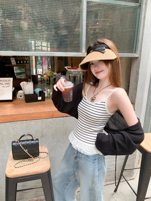 【99元任选2件】新品现货秒杀！卖完下架不再补 ！微信粉丝打折价！！蕾丝拼接花边吊带背心 商品图8