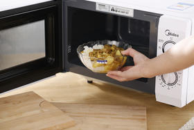 第14招：一只柠檬，搞定微波炉的清洁杀菌！