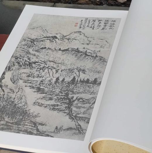 特别推荐：《石涛书画集》，全6册，4开巨册，布面锁线精装，香港开发（Cafa）股份有限公司1969年出版，售价3480元。 商品图8