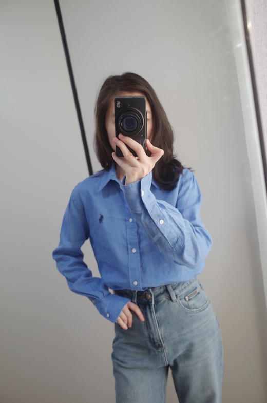 宽松版亚麻衬衫 清爽利落高级中性风 极简H型版型 小落肩袖设计 超细全亚麻面料 后片工字褶裥方便活动 弧形下摆前短后长好搭配 商品图3