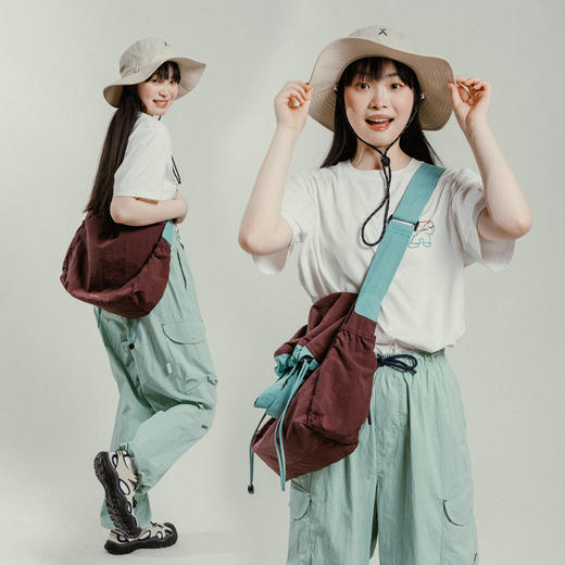 【品牌直发-福利特惠】ACMEITEM爱棵米-户外挎包大容量拼色束口抽绳旅行双用斜挎手挎包GAG3510400A 商品图2