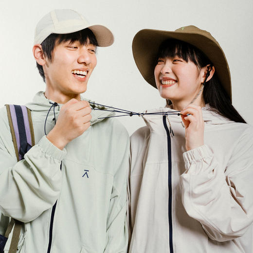 【品牌直发-福利特惠】ACMEITEM爱棵米户外情侣防晒外套连帽宽松防晒上衣男女GAG3760241C 商品图2