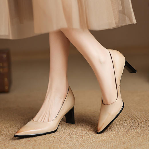 【预售5天】韩版四季时装单鞋法式复古低帮，头层水洗牛皮尖头粗跟高跟鞋MX&mx89708 商品图4