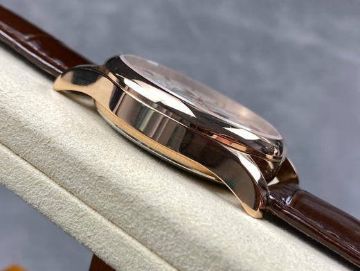 NOOB official➕ 百达翡丽 古典超级复杂多功能5496R万年历系列腕表，儒雅而至！1⃣️【精彩细节与优点】此腕表尺寸40mm合理的尺寸和表耳设计又能让它适合大众人士配戴❕❕❕ 商品图3