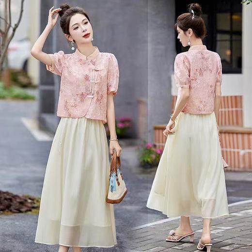 福利推荐~吊牌1699元｛ 连衣裙系列 ｝天丝套装-2127新中式刺绣盘扣一整套搭配半身裙两件套-喜出 商品图0