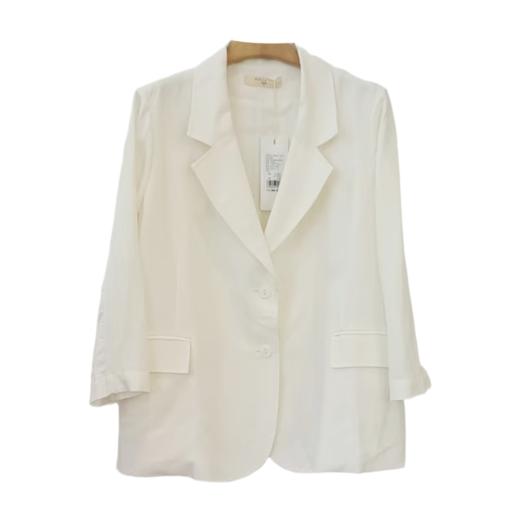 VIVIAN LIU D2443107 25春女装翻领两粒扣翻盖口袋七分袖宽松西装 商品图4