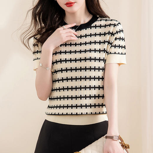 CC-58-307夏季小香风短袖t恤女小个子短款洋气卡腰上衣条纹冰丝针织衫薄款 商品图2
