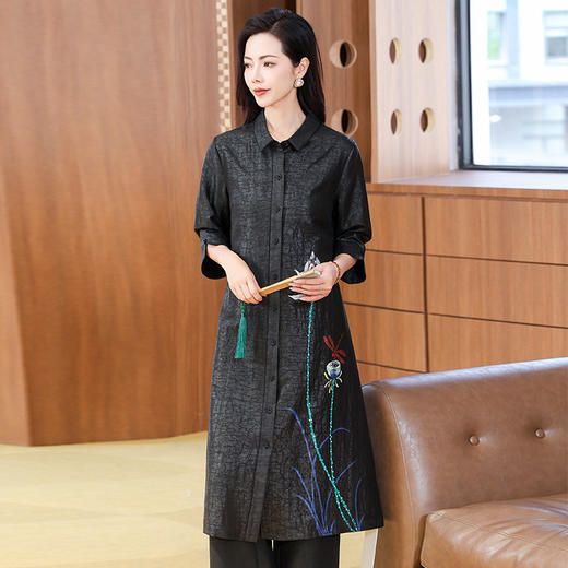 KQ-221933龟纹香云纱刺绣2025夏大码女装真丝休闲范宽松显瘦中长款衬衣裙 商品图0