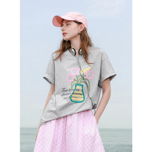 三彩2025夏季新款圆领短袖T恤字母花朵上衣套头衫休闲宽松M 商品图1