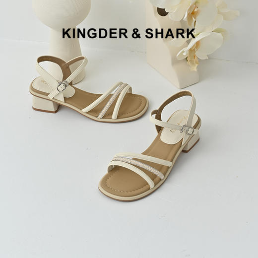 经典鲨2025年夏季新品气质简约一字带露趾后空中粗跟凉鞋女KW119-529051 商品图0
