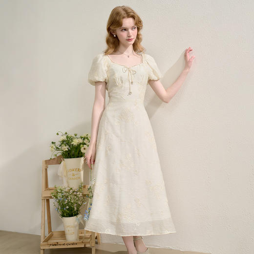 【肌理感绣花】法式浪漫方领连衣裙女夏季泡泡袖收腰长裙V1050589 商品图3
