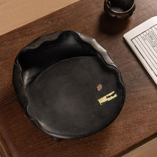 清	荷叶纹蝉形歙砚 商品图2