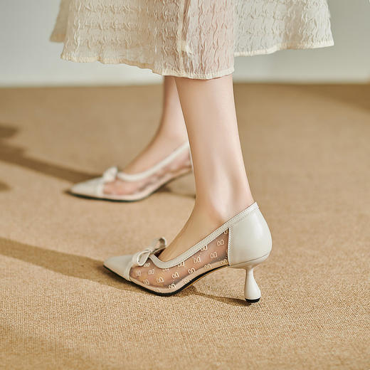 【预售5天】复古尖头蝴蝶结细高跟浅口单鞋镂空透气简约百搭RS&7031 商品图4
