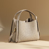 【预售3天】女士百搭时尚大容量手提包新款高级感菜篮子斜挎水桶包DD9605 商品缩略图4