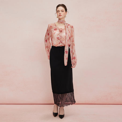 QF257斯尔丽25夏款雪纺薄纱名媛风立体盘玫瑰花宽松领带多种系法上衣 商品图8