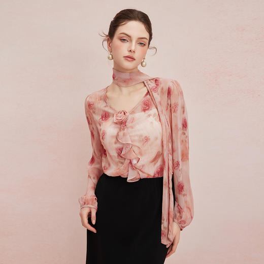 QF257斯尔丽25夏款雪纺薄纱名媛风立体盘玫瑰花宽松领带多种系法上衣 商品图7