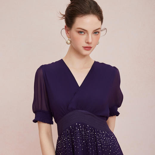 QF891斯尔丽25新款法式浪漫高腰节蛋糕收褶烫钻后腰超细橡筋显瘦连衣裙 商品图4