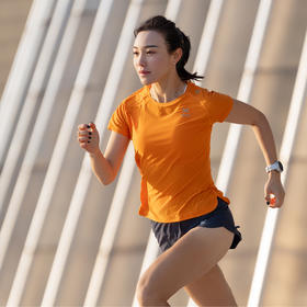 身体智慧 BODYWIT 女款 专注 马拉松短袖T恤